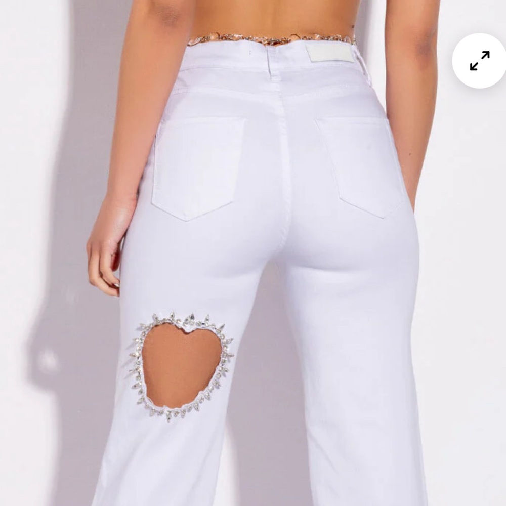 AKIRA DIAMOND HEART WIDE LEG JEANS